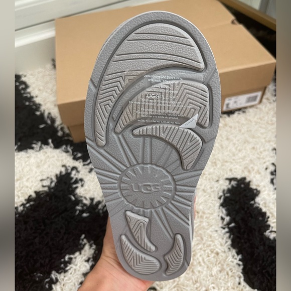 NIB Women’s Size 5 (European Size 36) UGG Alber Tall Zipper Winter Boots In Grey - Picture 11 of 13